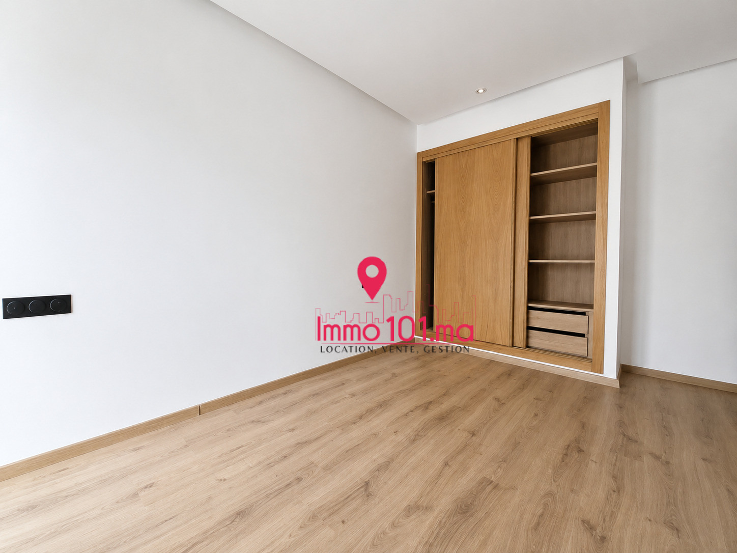 Location appartement neuf à Hay Riad AYLAV2486